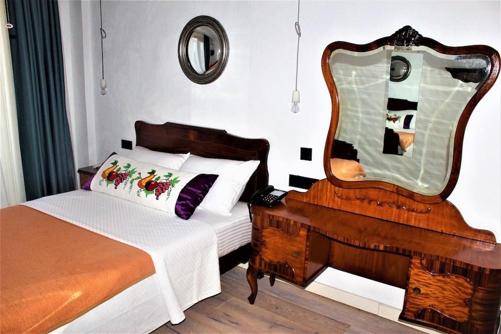 Amphora Hotel Foca Exterior photo