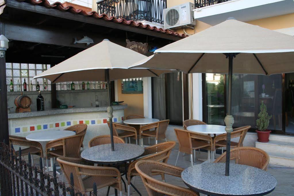 Amphora Hotel Foca Exterior photo