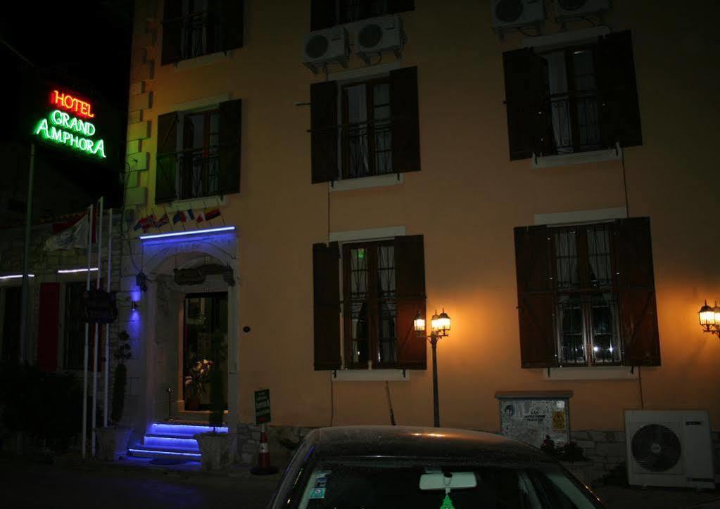 Amphora Hotel Foca Exterior photo